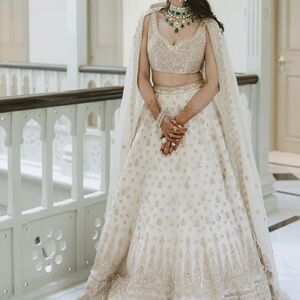 Arpita Mehta Bridal Lehenga w/ veil and dupatta